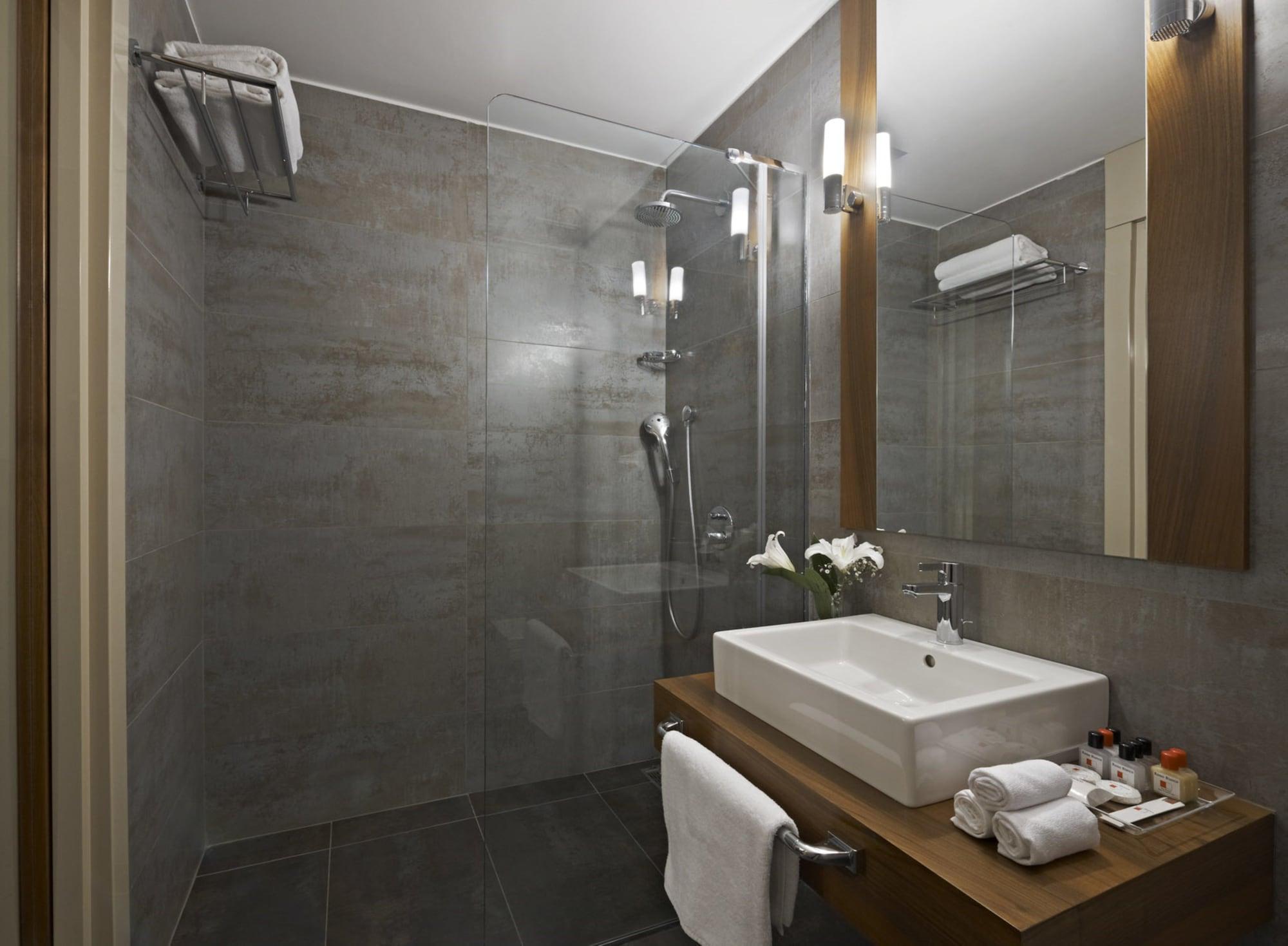 Four Points Flex By Sheraton Istanbul Taksim Square Exteriör bild