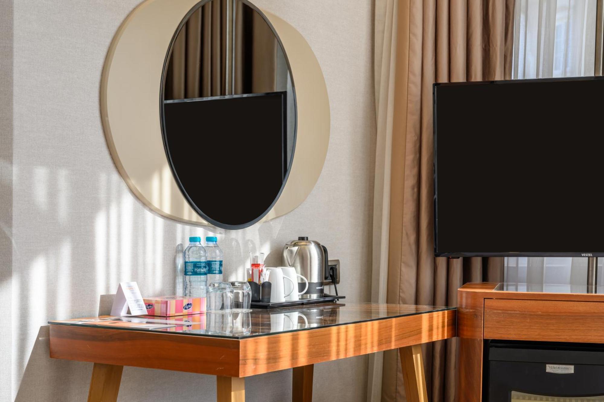 Four Points Flex By Sheraton Istanbul Taksim Square Exteriör bild