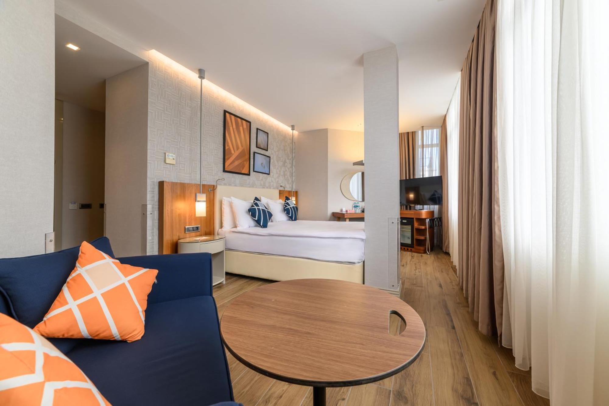 Four Points Flex By Sheraton Istanbul Taksim Square Exteriör bild
