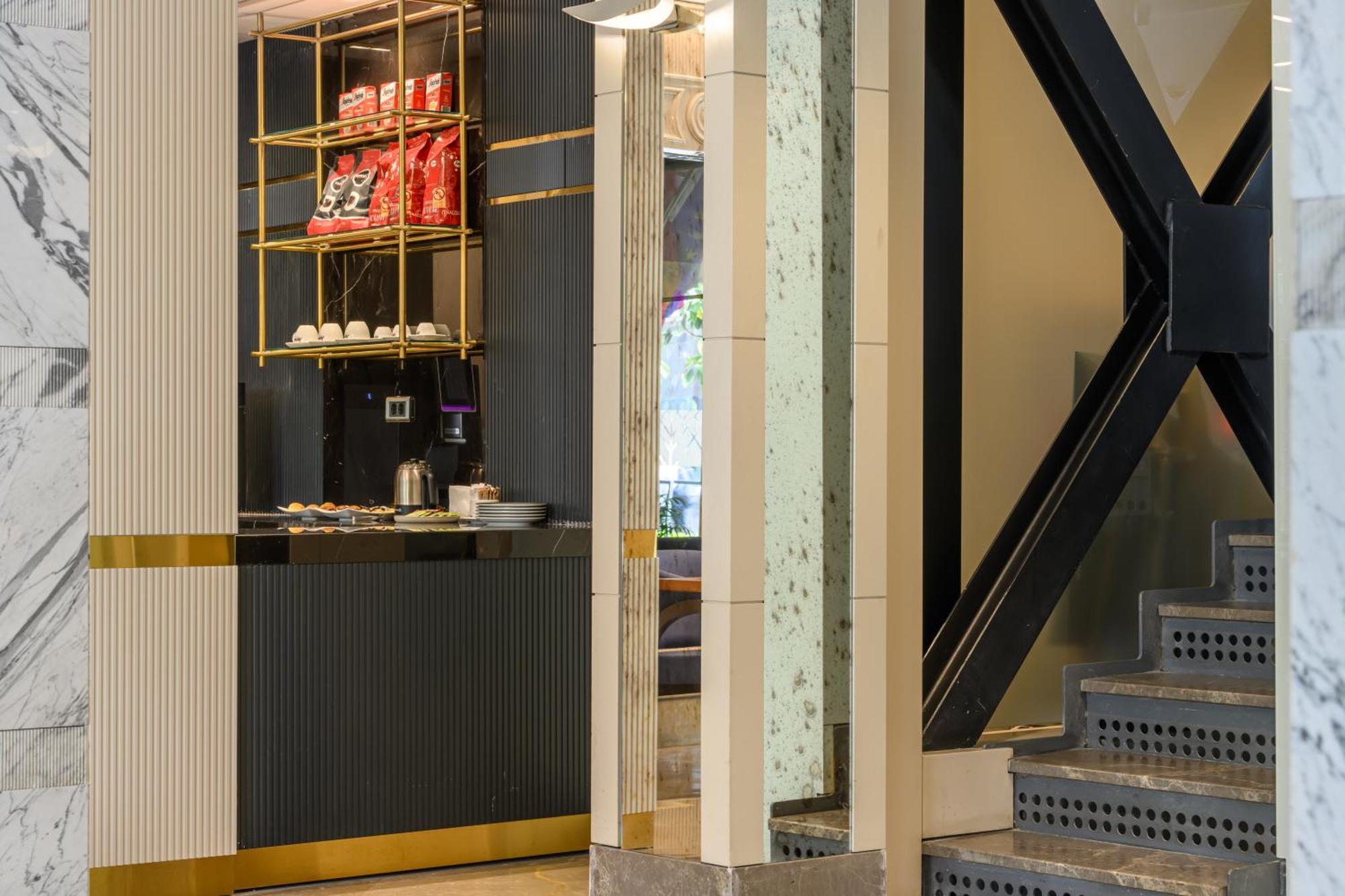 Four Points Flex By Sheraton Istanbul Taksim Square Exteriör bild