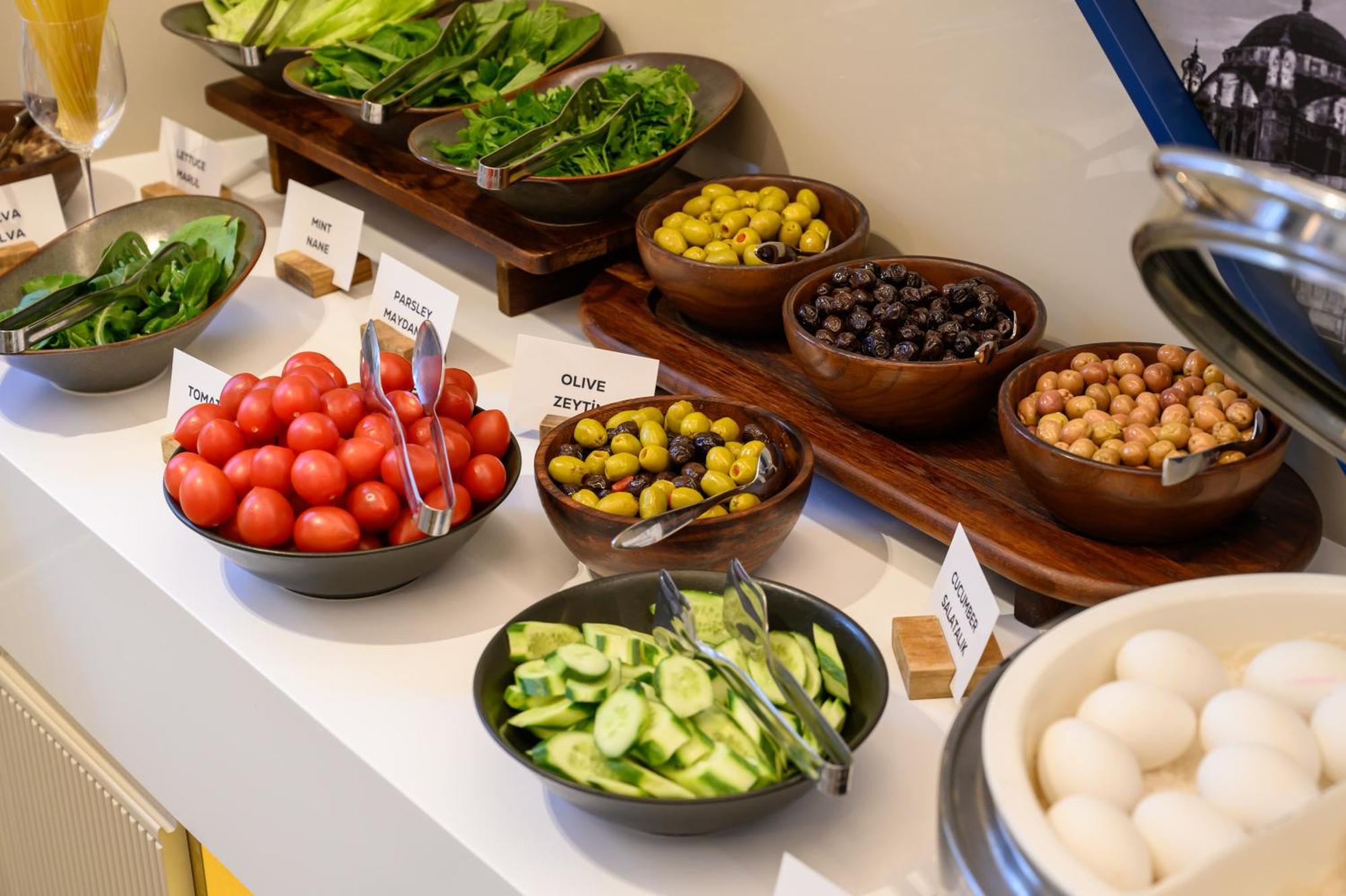 Four Points Flex By Sheraton Istanbul Taksim Square Exteriör bild