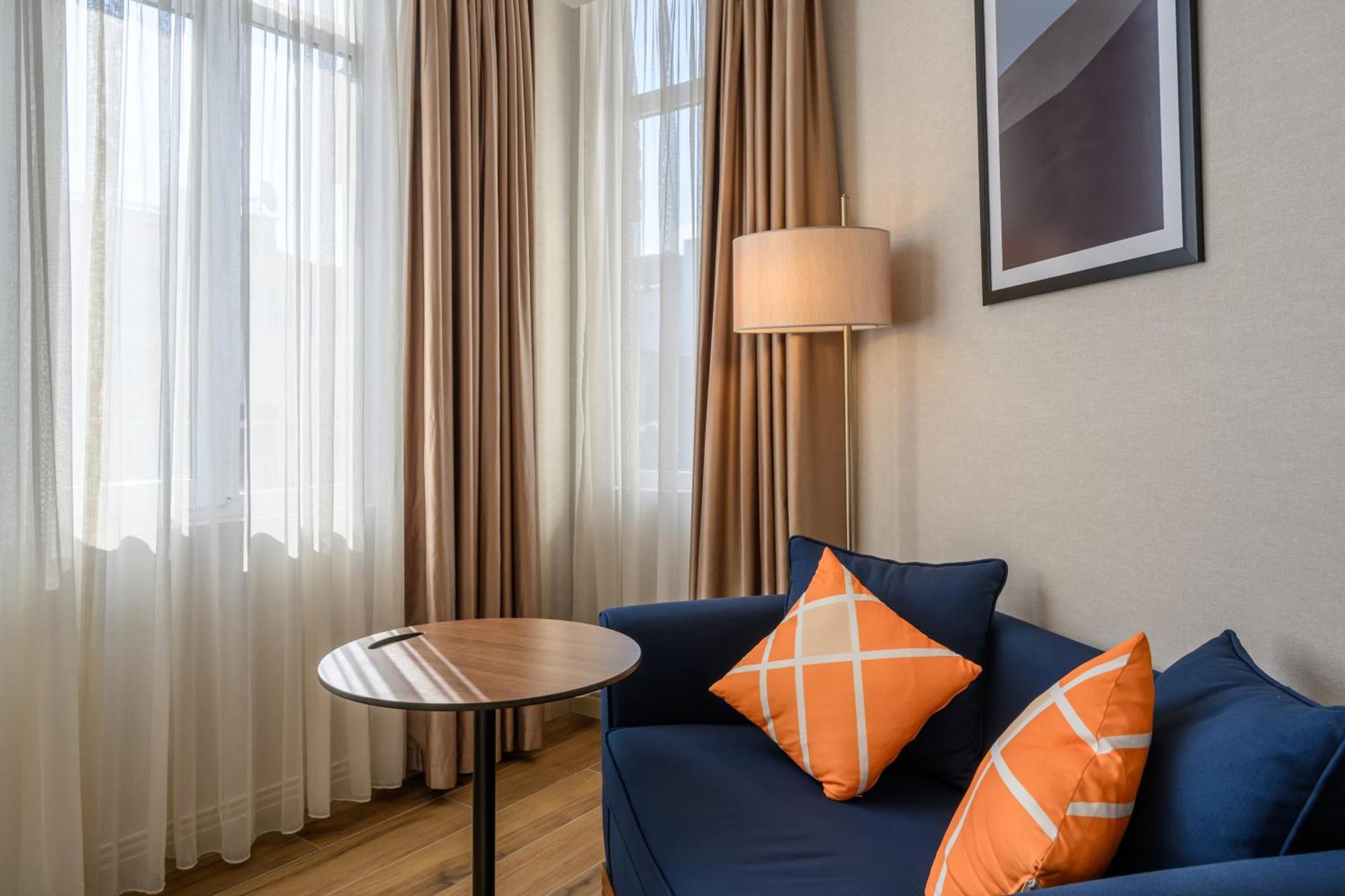 Four Points Flex By Sheraton Istanbul Taksim Square Exteriör bild