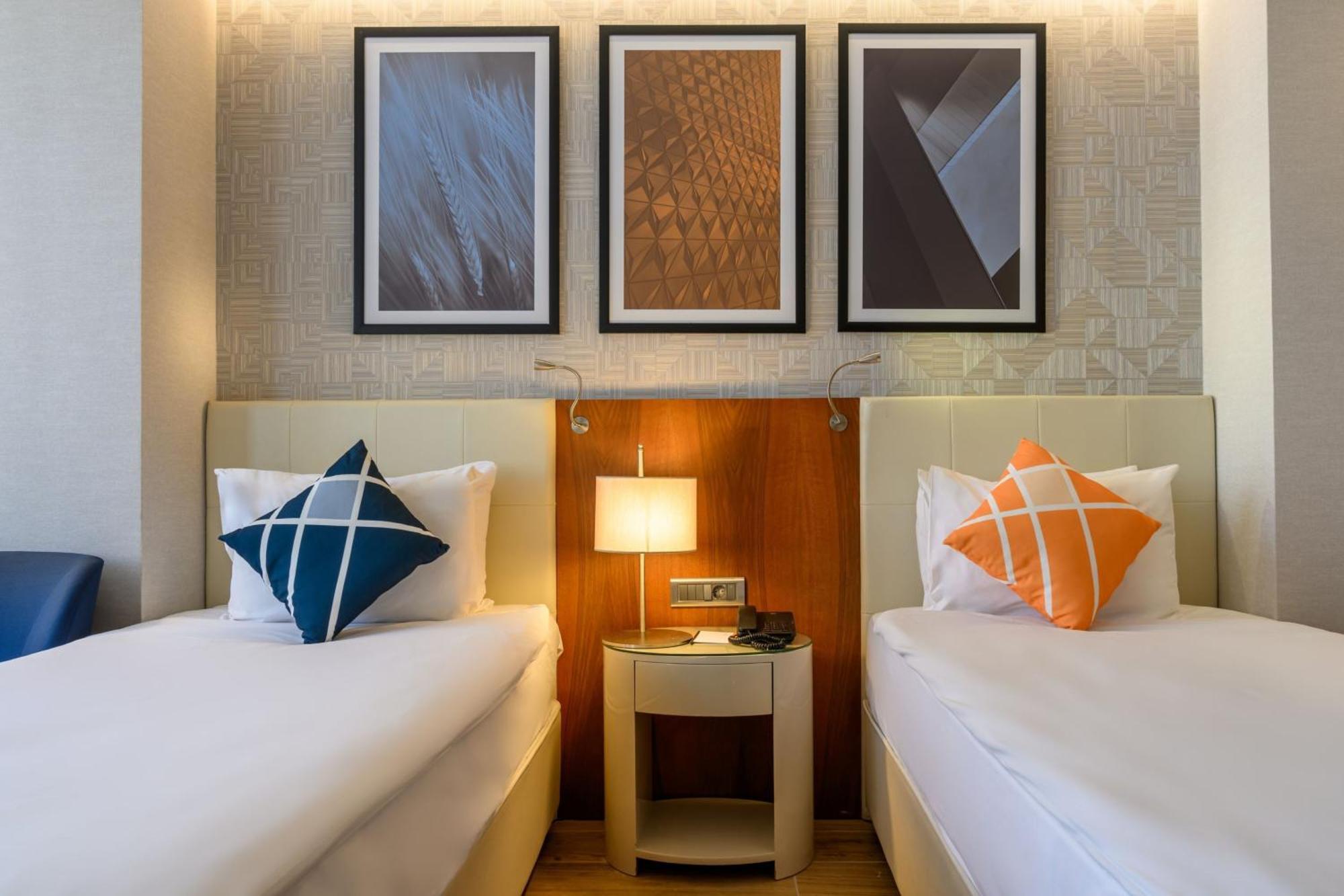 Four Points Flex By Sheraton Istanbul Taksim Square Exteriör bild