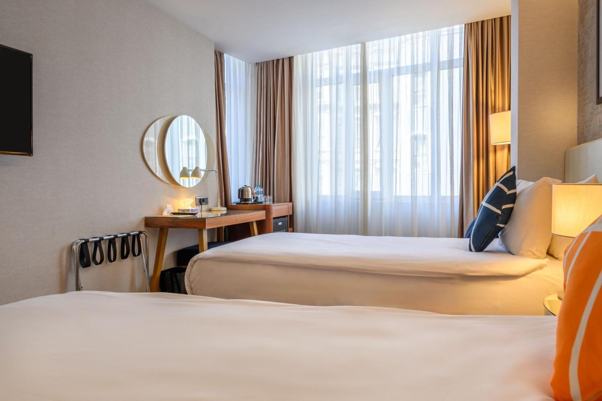 Four Points Flex By Sheraton Istanbul Taksim Square Exteriör bild