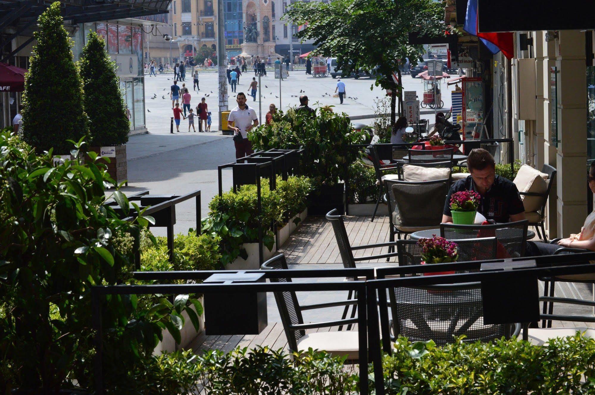 Four Points Flex By Sheraton Istanbul Taksim Square Exteriör bild